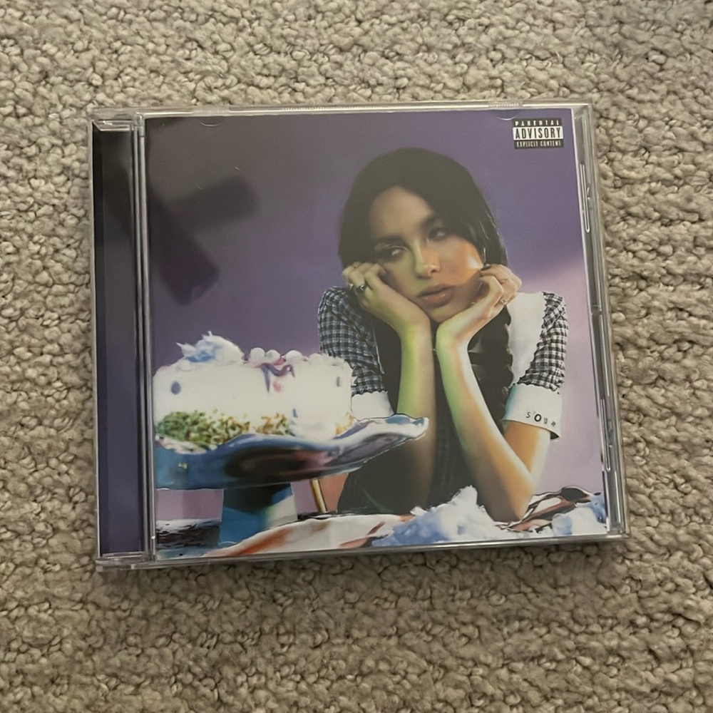 Olivia Rodrigo “Sour” CD